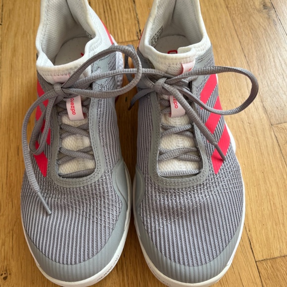 Adidas Adizero Club W Tennis Shoes Pink Gray Womens  Size 6.5 Like New - Picture 2 of 4